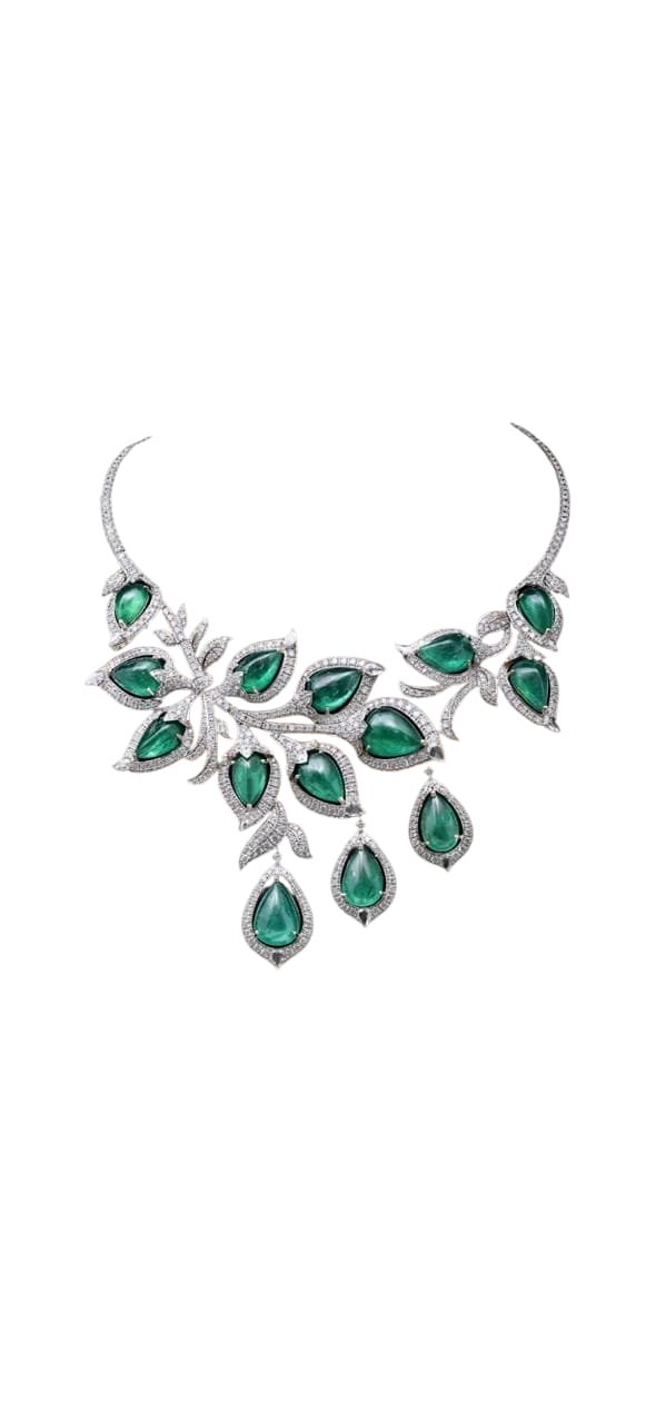 White & Green Neckless
